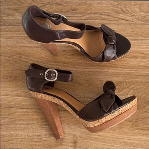 Gianni Bini Brown Leather High Heels Platform Peep Toe Bow Details Size 9.5 EUC